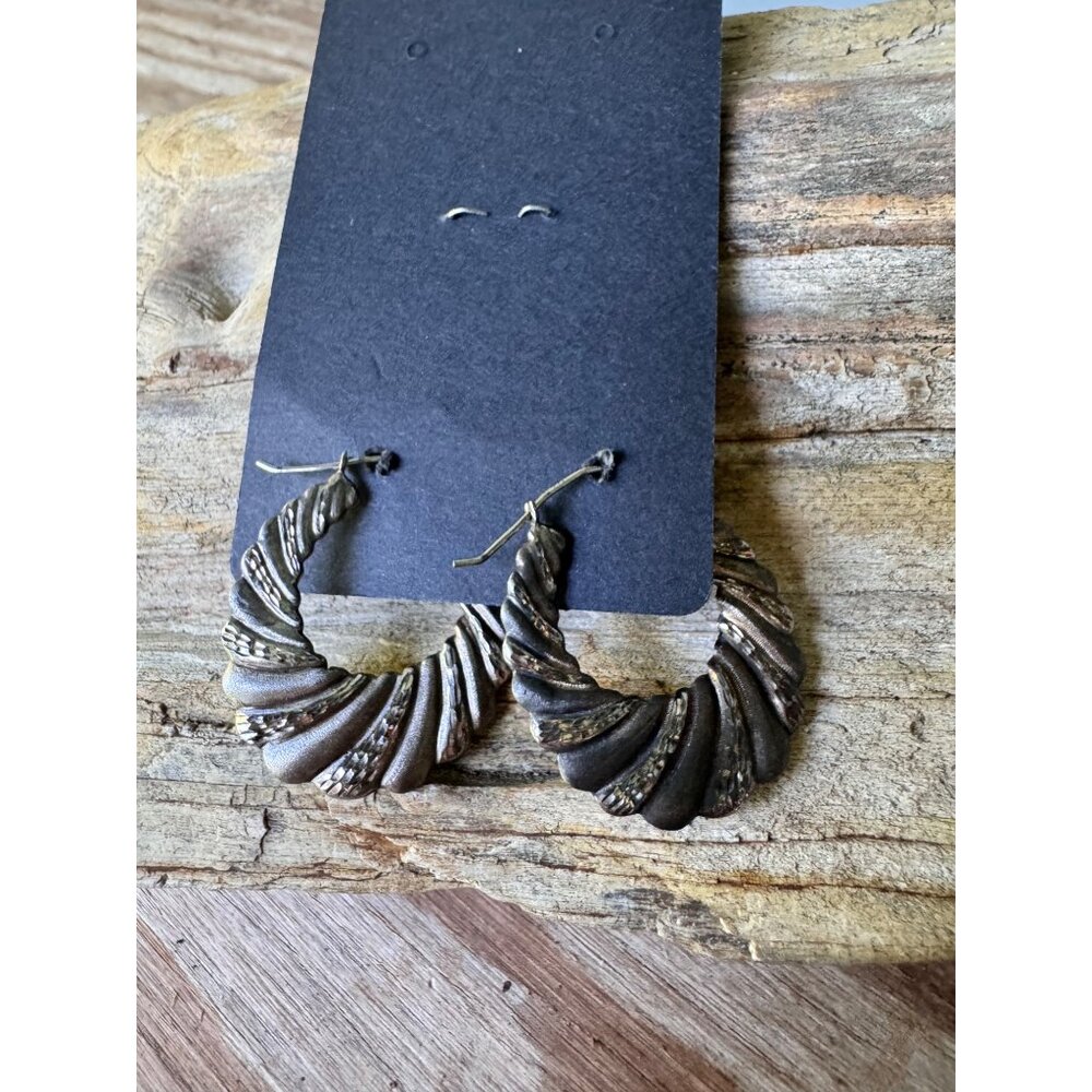 Vintage Sterling Silver Twisted Hoop Earrings With Textured Details 4.0g - Picture 2 of 8